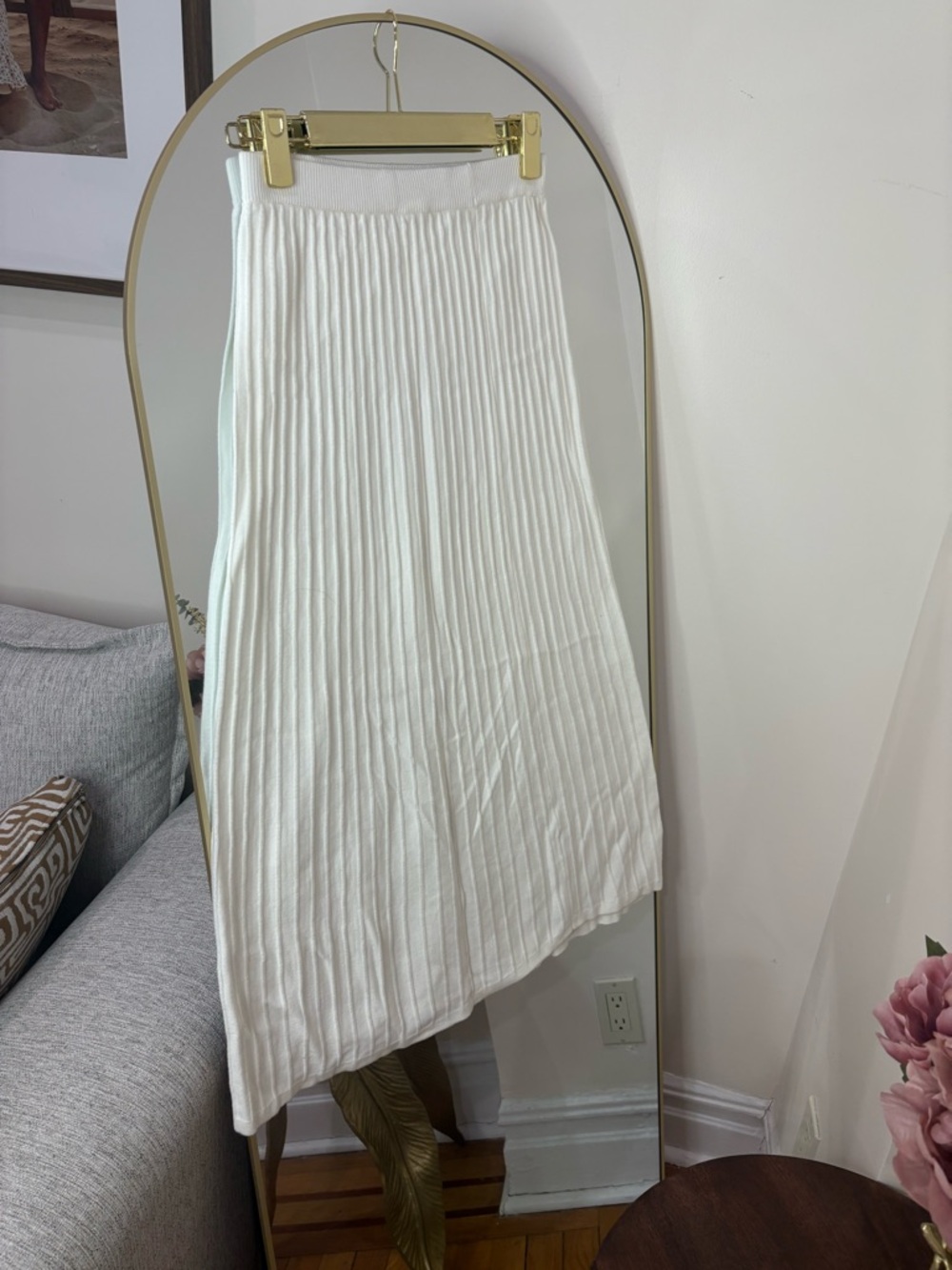 COMMENSE MEDIUM Cream white Ribbed Button Cardigan top and midi skirt set bundle - Picture 4 of 7